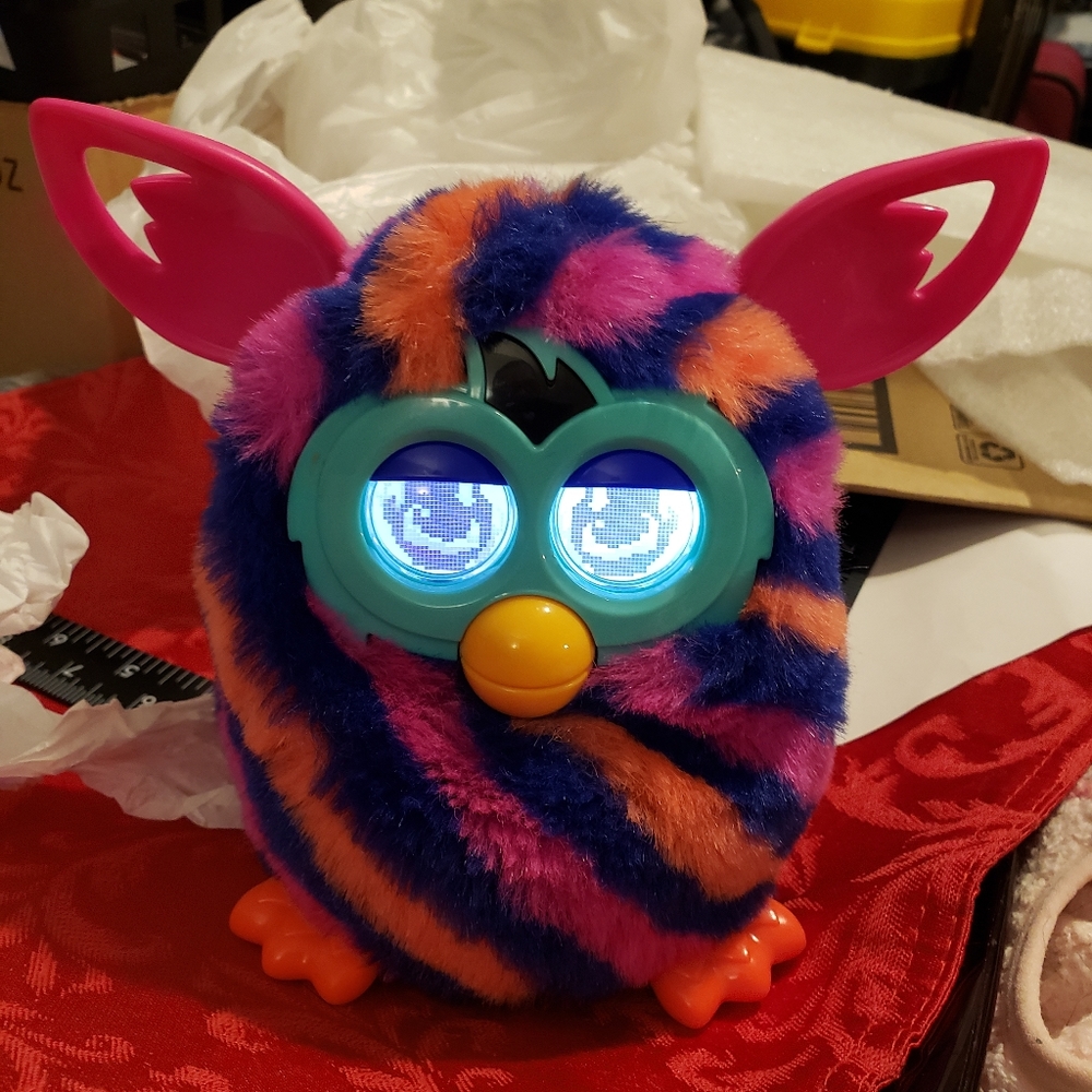 2012 Hasbro Furby Boom, Diagonal Stripes, Works perfectly!